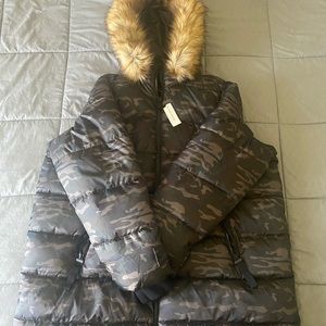 Women’s Puff Coat  Size 22/24